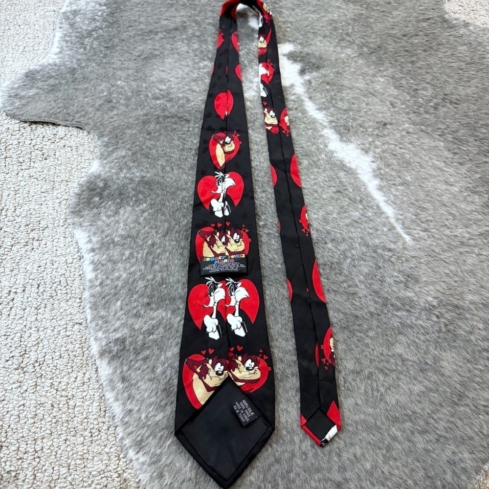 Vintage ‘90s Looney Tunes Warner Bros. Silk Tie - Picture 3 of 8